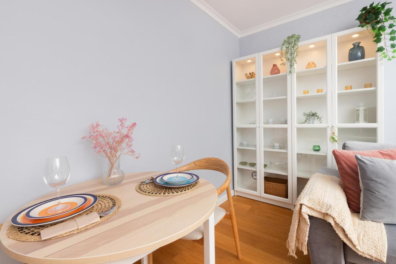 Cozy Pastel Two Bedroom Apartment In Central Gdynia By Noclegi Renters Экстерьер фото